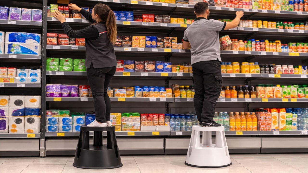 Tekerlekli Tabure Nedir? Kilitli Kaymaz Çift Katlı Tekerlekli Tabure Rehberi